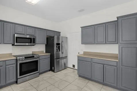 5090 NE 122nd Boulevard Oxford FL 34484