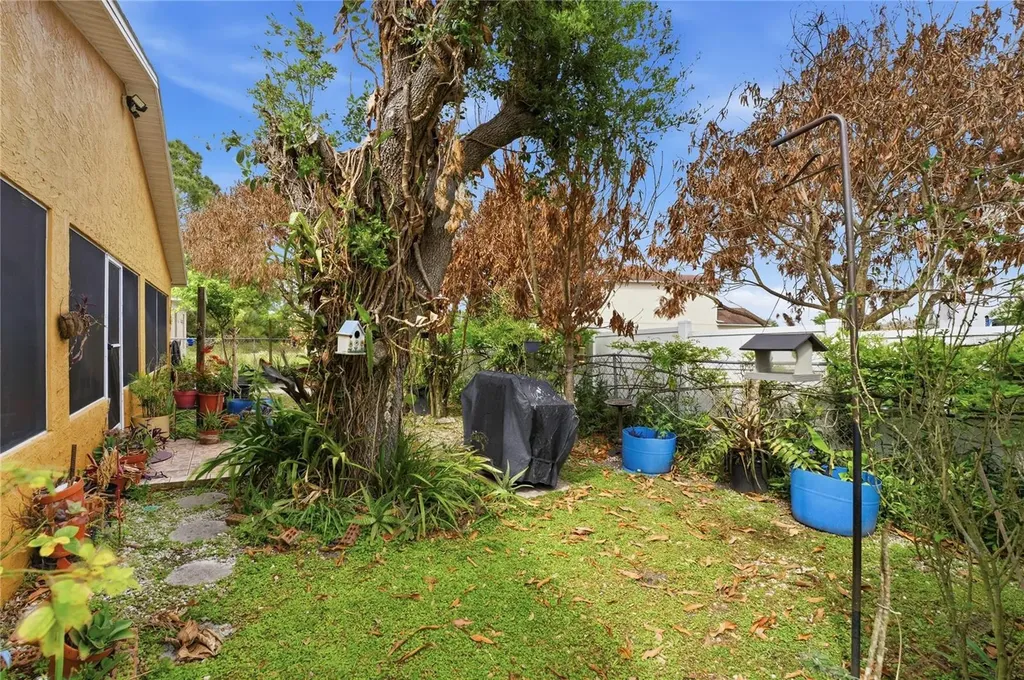 675 Basingstoke Court Poinciana FL 34758