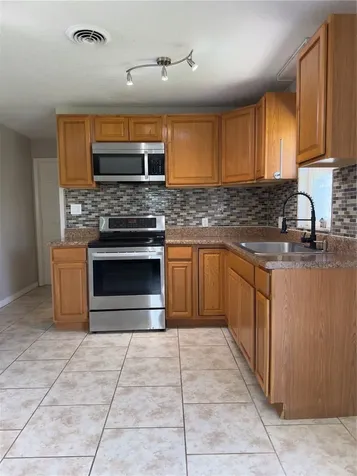 4850 Lake Shore Drive St Cloud FL 34772