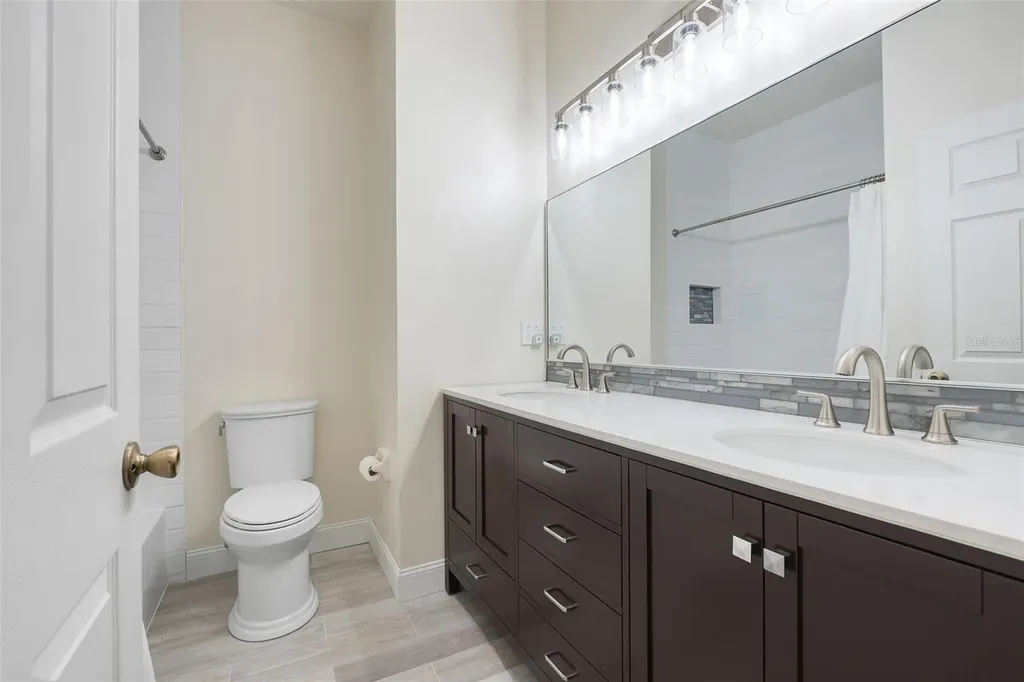 10232 Andover Point Circle Orlando FL 32825