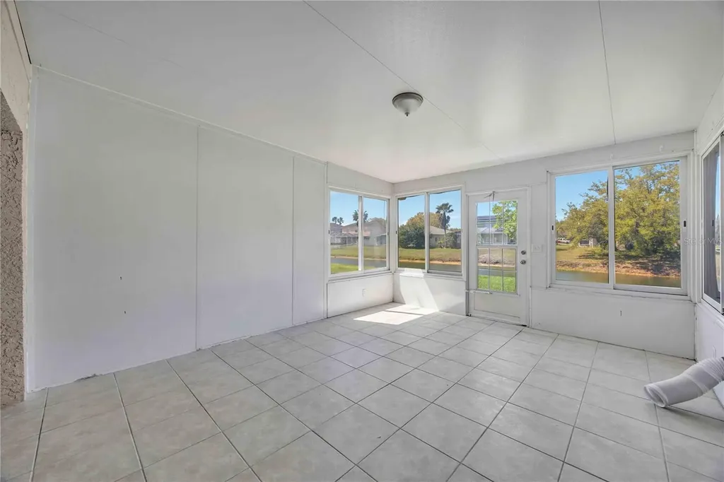 727 Kensington Lake Circle Brandon FL 33511