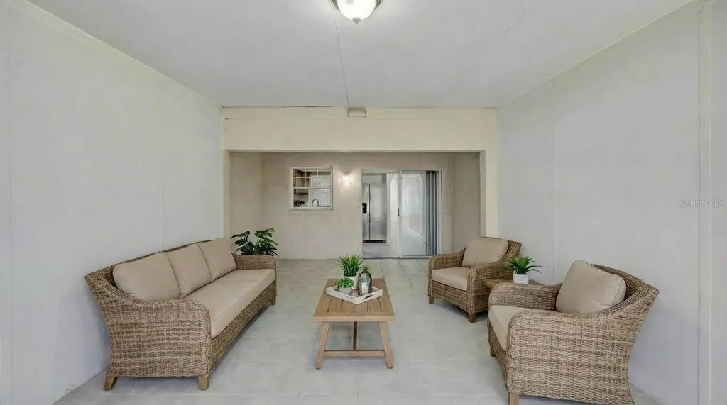 727 Kensington Lake Circle Brandon FL 33511