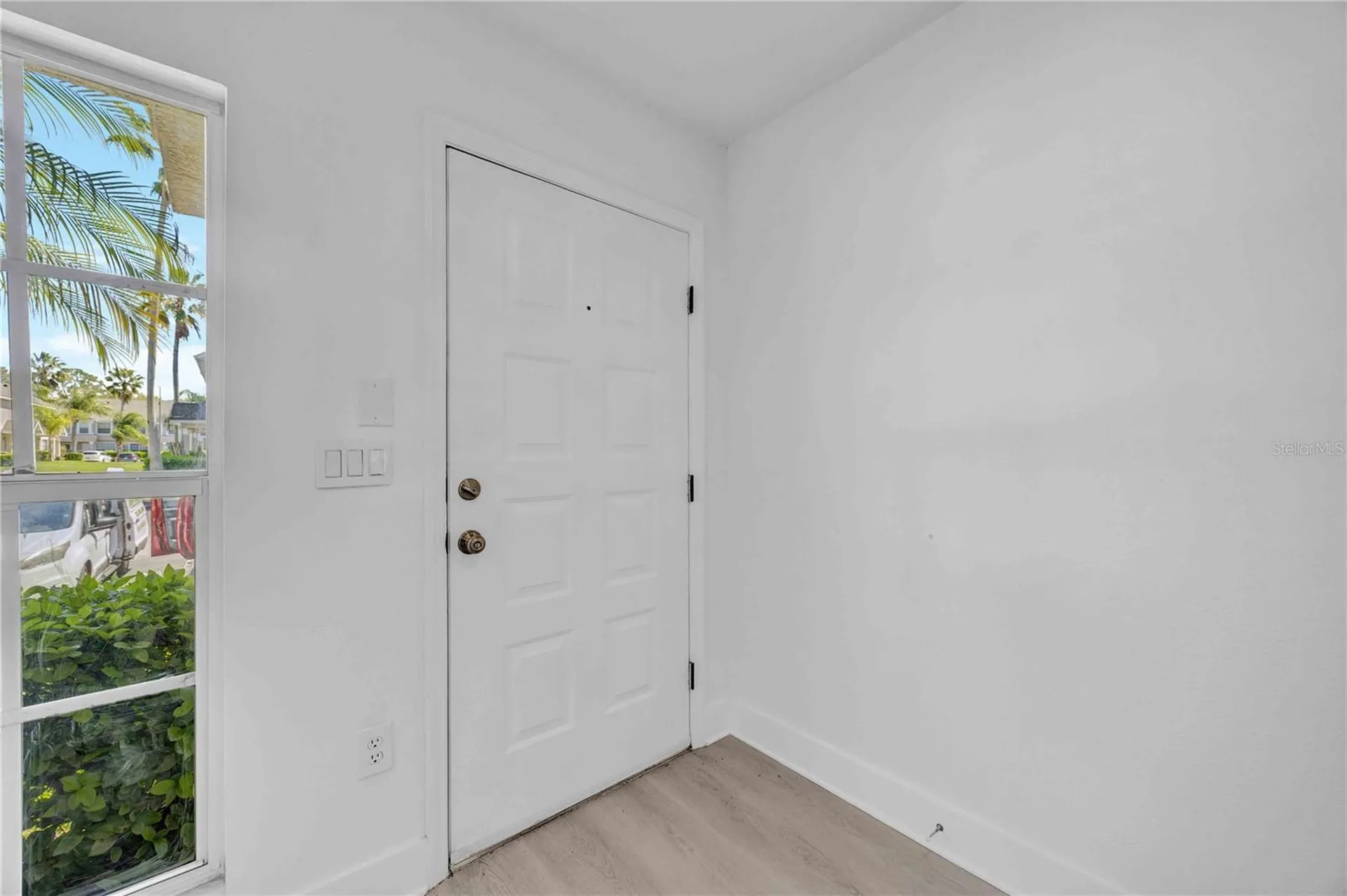 727 Kensington Lake Circle Brandon FL 33511