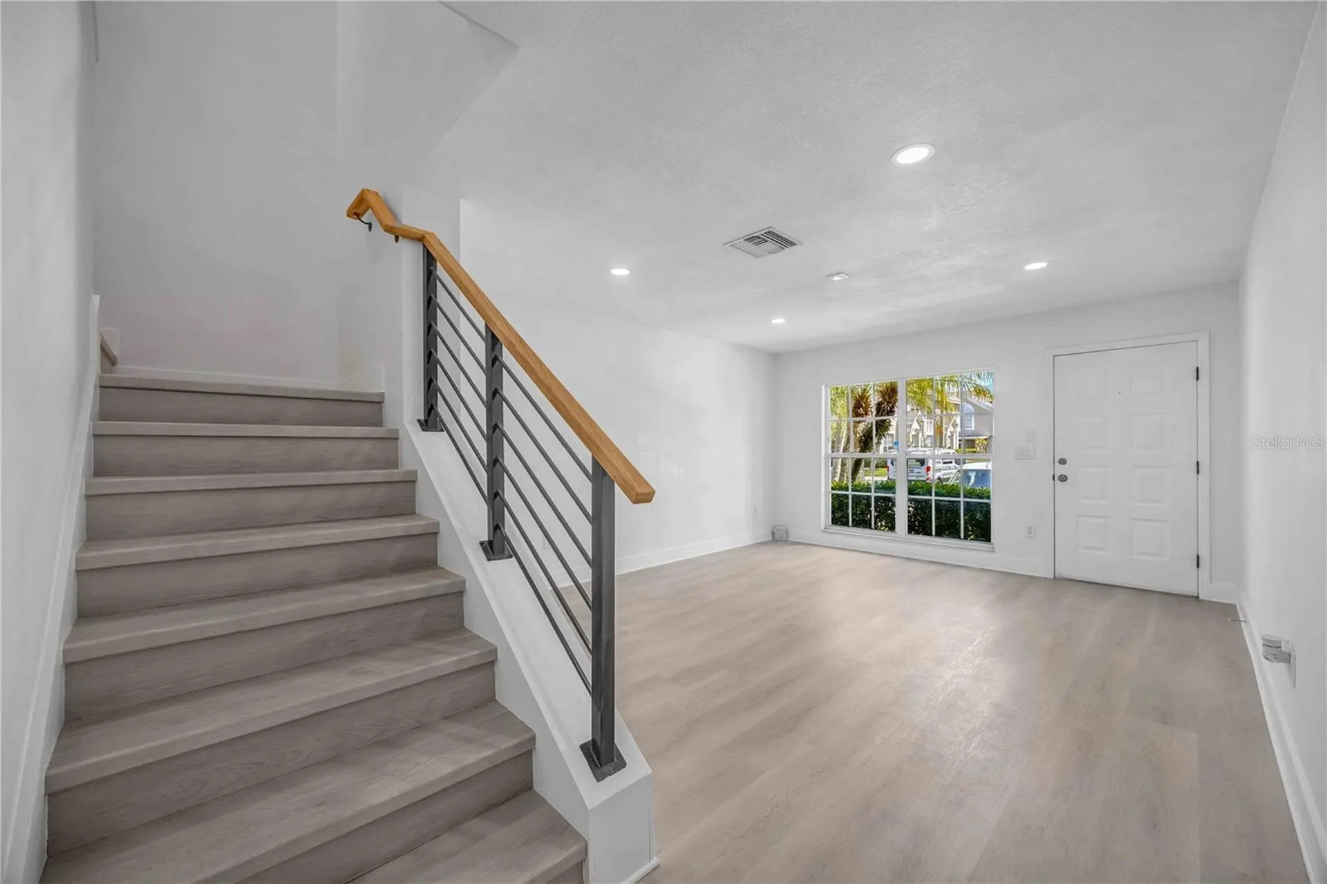 727 Kensington Lake Circle Brandon FL 33511