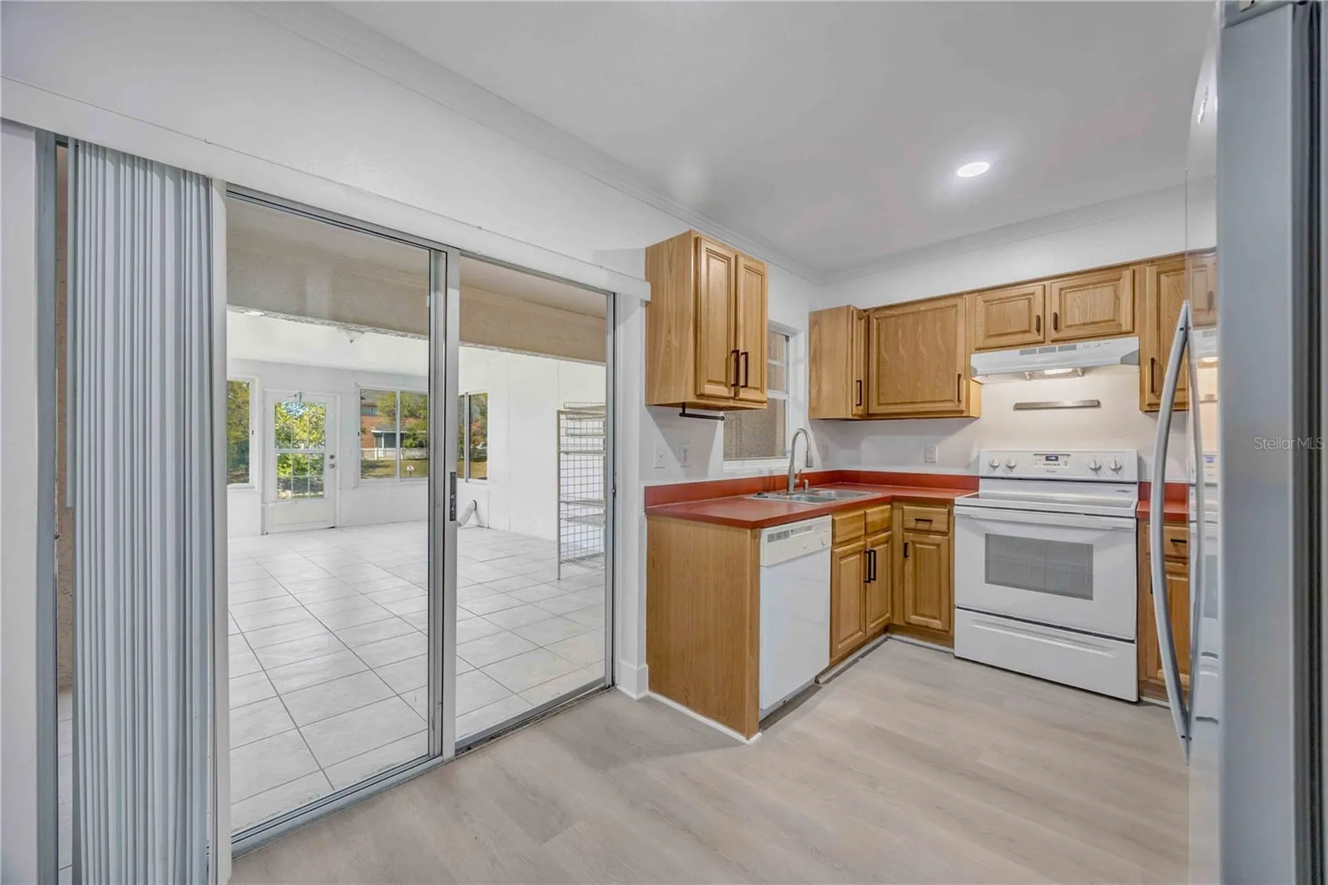 727 Kensington Lake Circle Brandon FL 33511