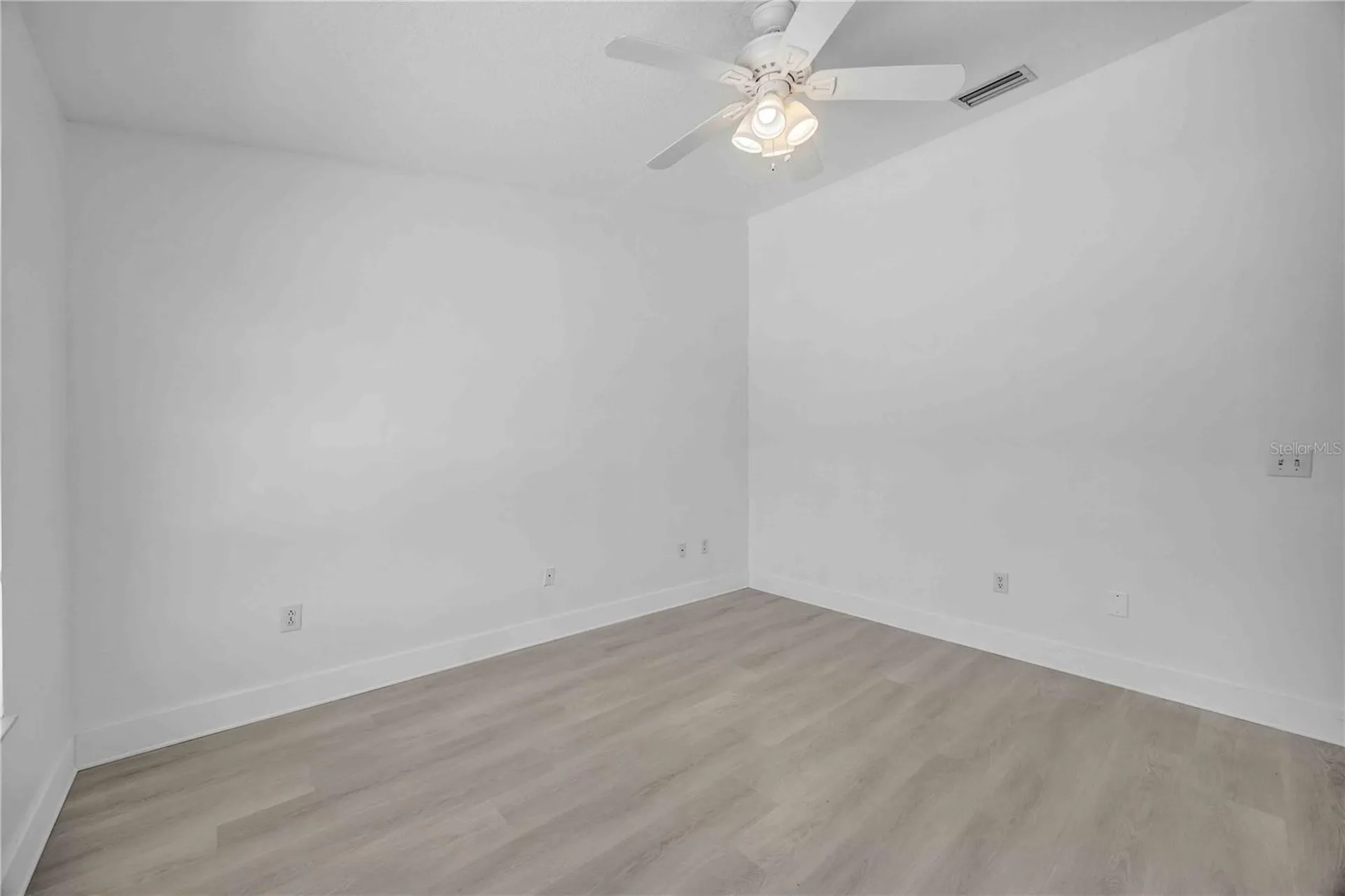 727 Kensington Lake Circle Brandon FL 33511