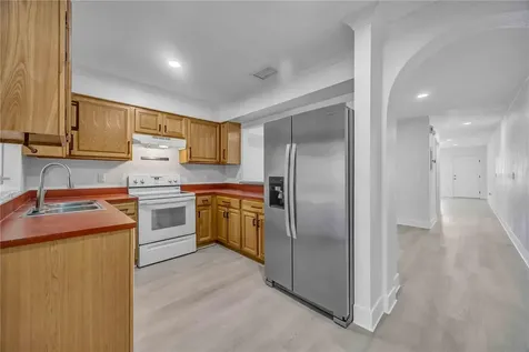 727 Kensington Lake Circle Brandon FL 33511