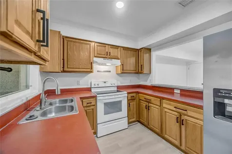 727 Kensington Lake Circle Brandon FL 33511