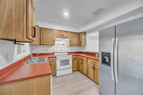 727 Kensington Lake Circle Brandon FL 33511