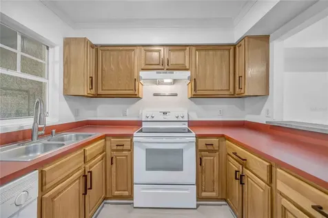 727 Kensington Lake Circle Brandon FL 33511