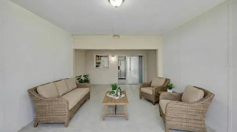 727 Kensington Lake Circle Brandon FL 33511