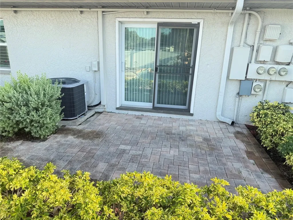 440 50th Avenue N St Petersburg FL 33703