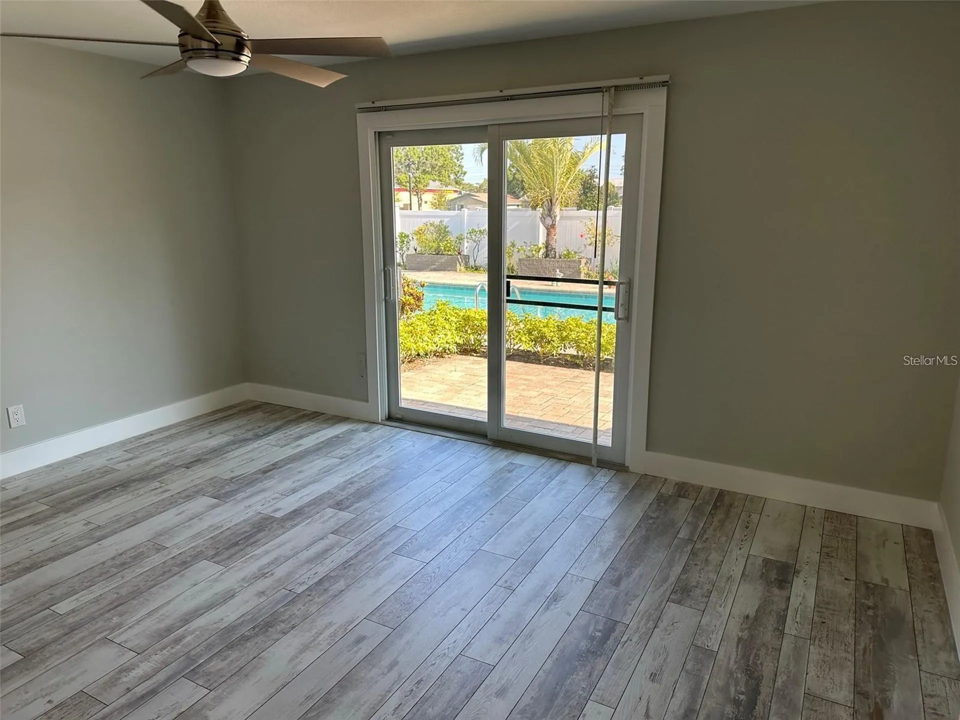 440 50th Avenue N St Petersburg FL 33703