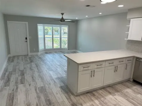 440 50th Avenue N St Petersburg FL 33703