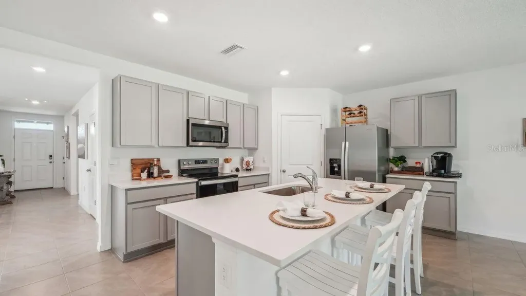 8456 Wheat Stone Drive Zephyrhills FL 33540