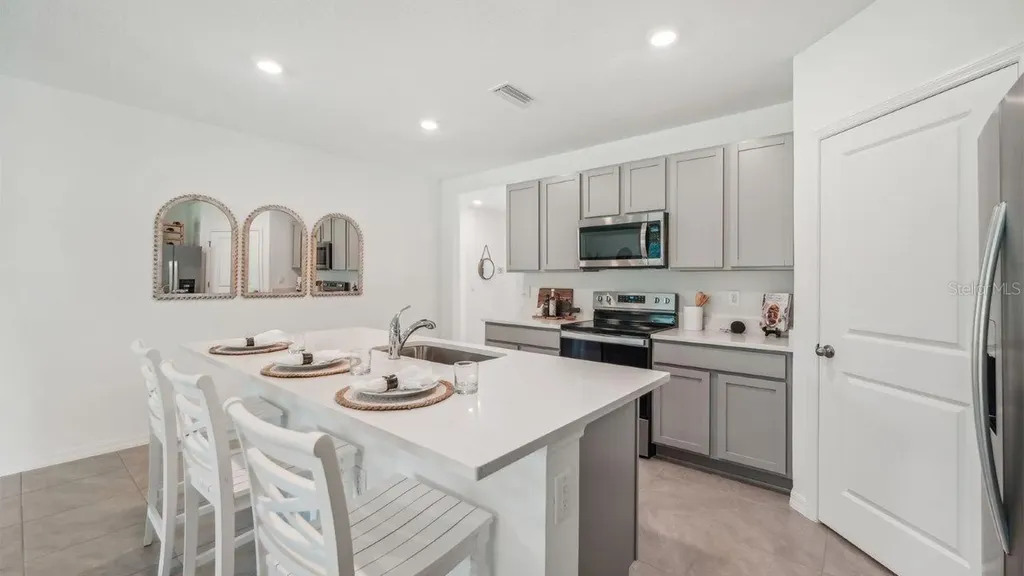8456 Wheat Stone Drive Zephyrhills FL 33540