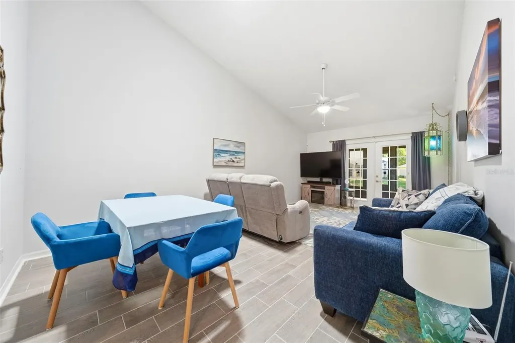 220 Juniper Way Tavares FL 32778