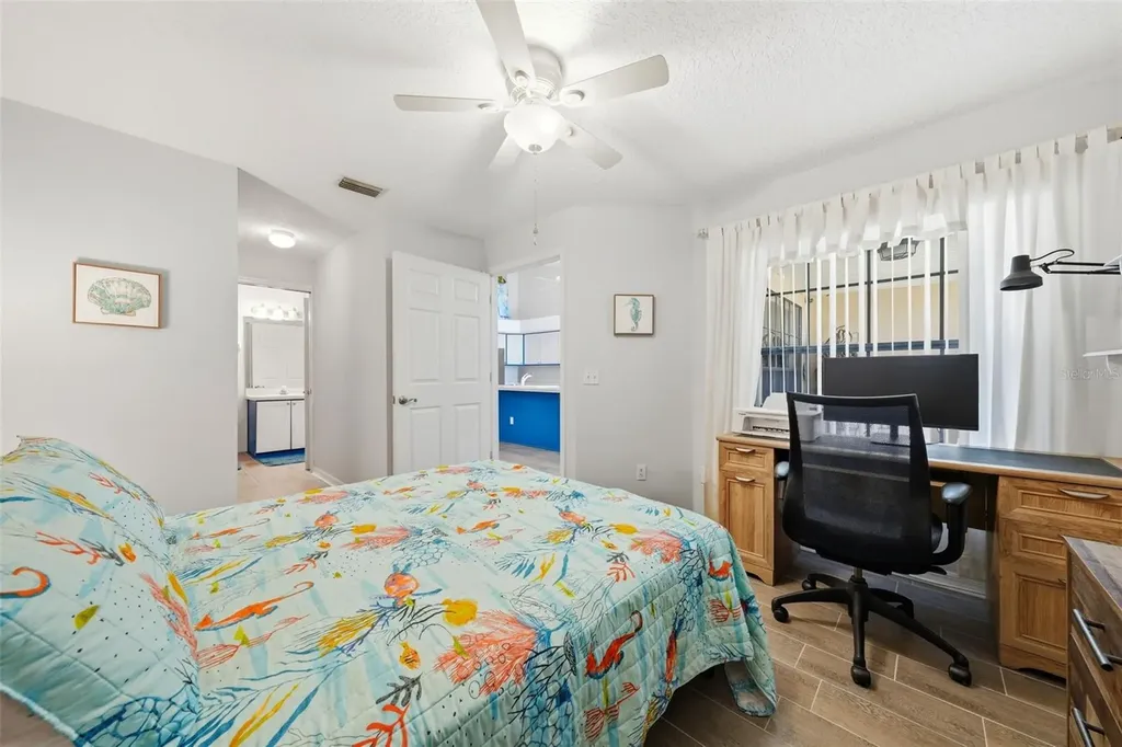220 Juniper Way Tavares FL 32778