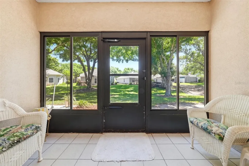 220 Juniper Way Tavares FL 32778