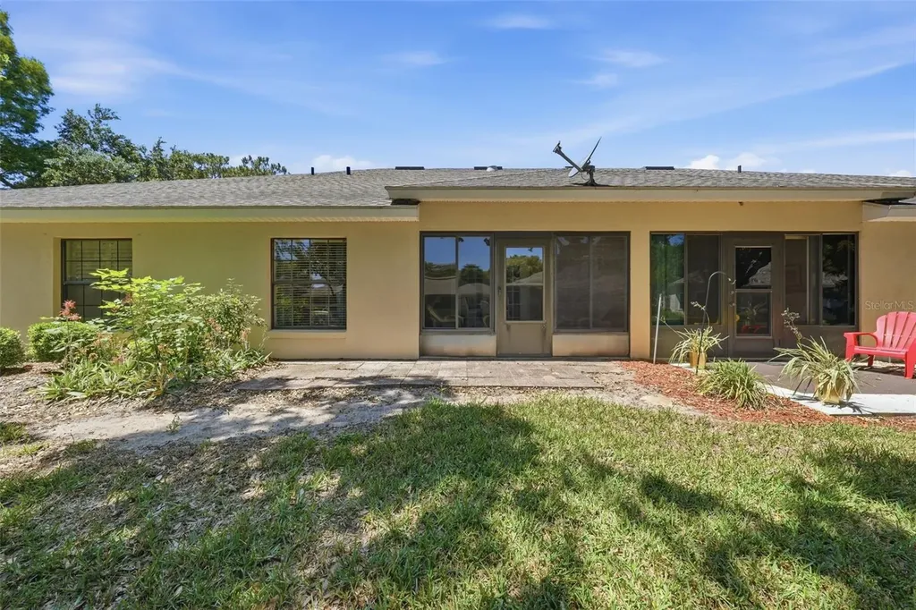 220 Juniper Way Tavares FL 32778