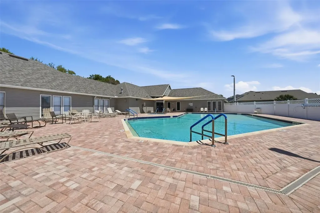 220 Juniper Way Tavares FL 32778