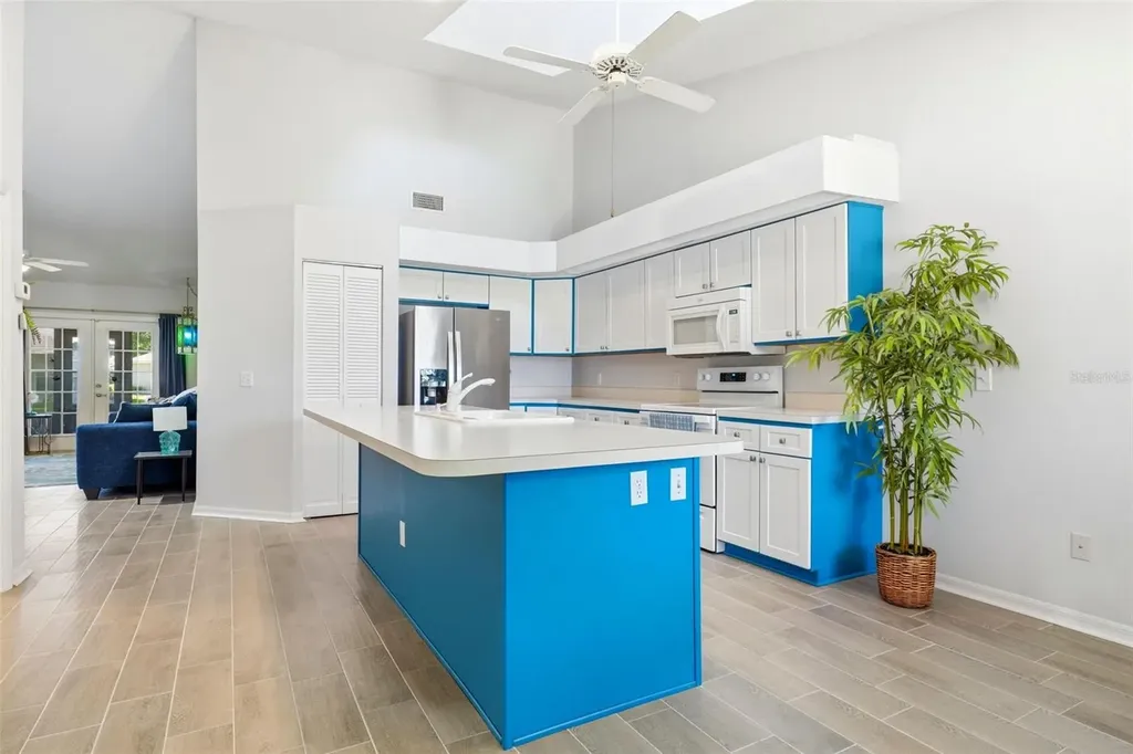 220 Juniper Way Tavares FL 32778