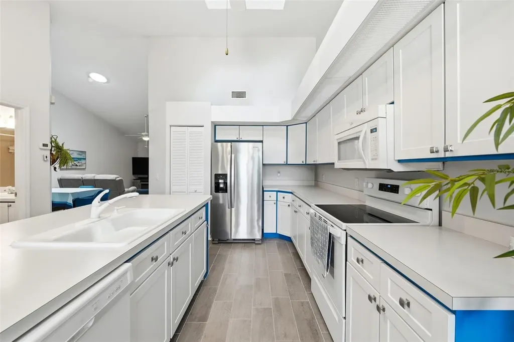 220 Juniper Way Tavares FL 32778