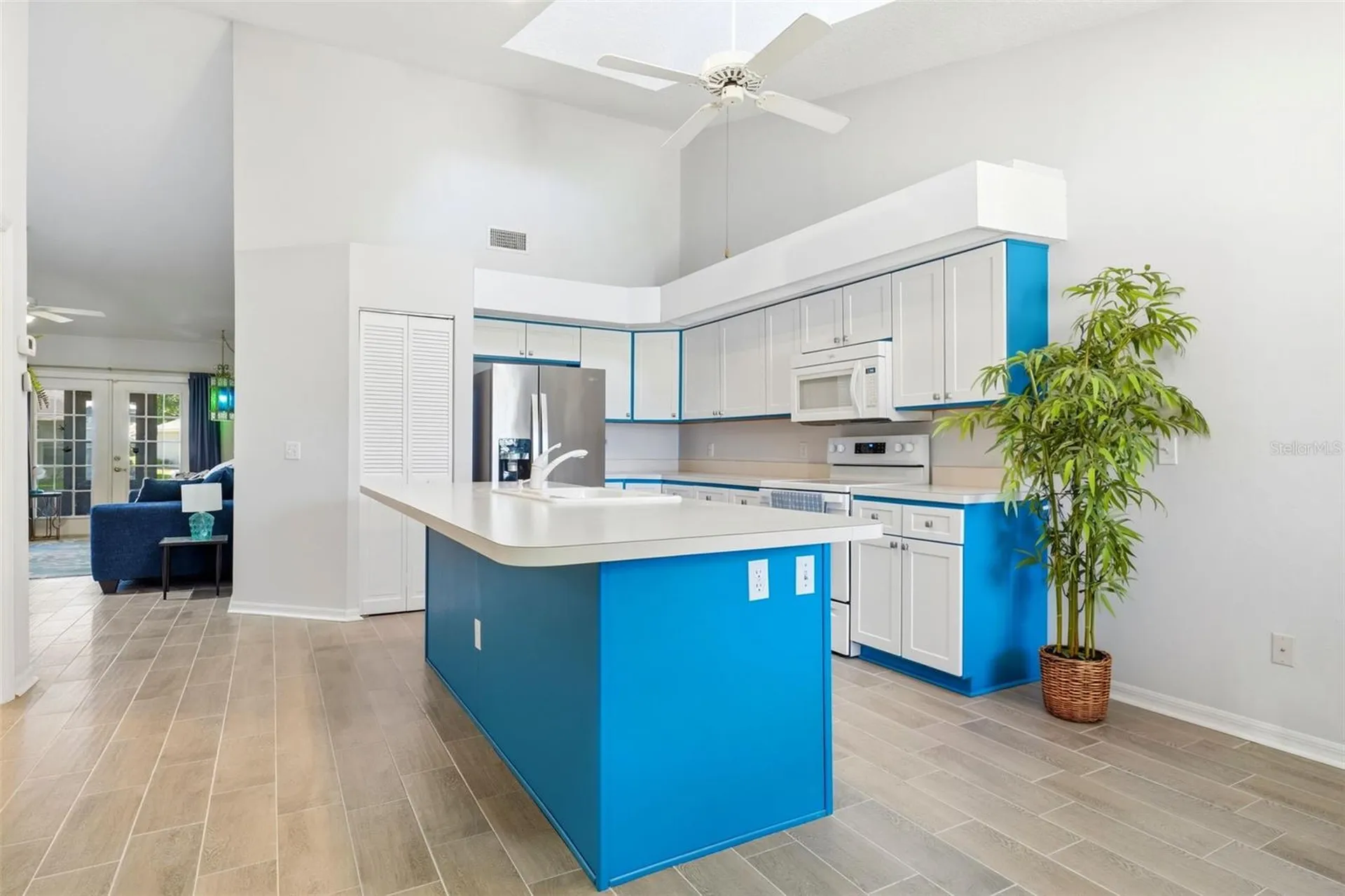 220 Juniper Way Tavares FL 32778