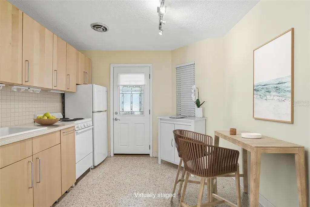145 10th Avenue N St Petersburg FL 33701
