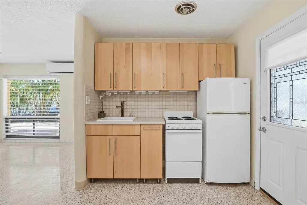 145 10th Avenue N St Petersburg FL 33701