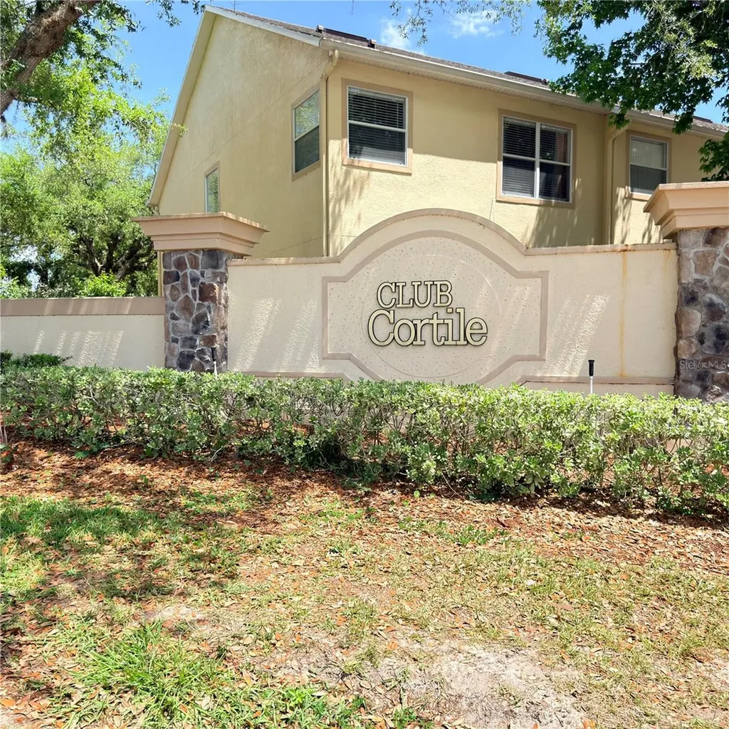 2853 Club Cortile Circle Kissimmee FL 34746