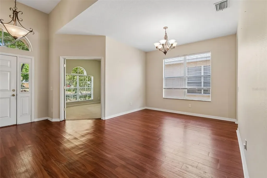 4789 Whispering Wind Avenue Tampa FL 33614
