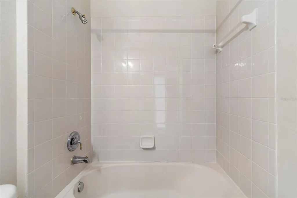 4789 Whispering Wind Avenue Tampa FL 33614