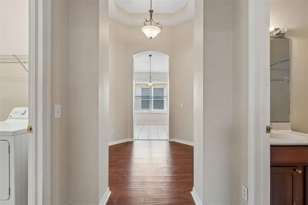 4789 Whispering Wind Avenue Tampa FL 33614