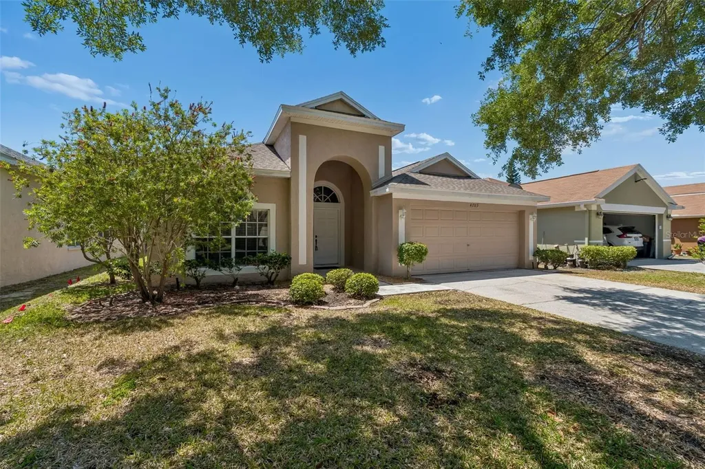 4789 Whispering Wind Avenue Tampa FL 33614