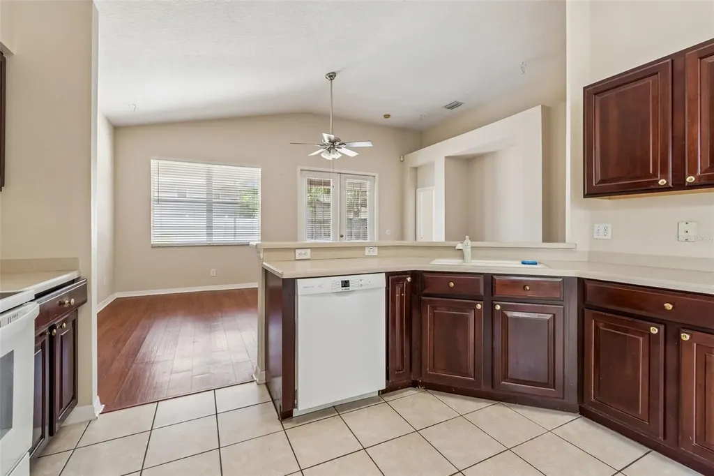 4789 Whispering Wind Avenue Tampa FL 33614
