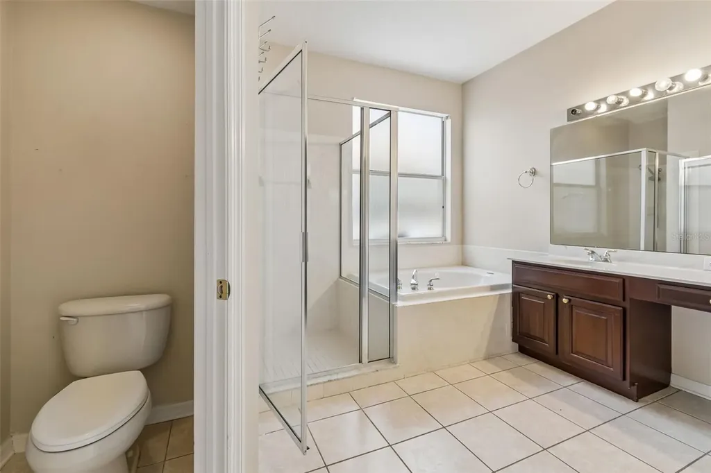 4789 Whispering Wind Avenue Tampa FL 33614