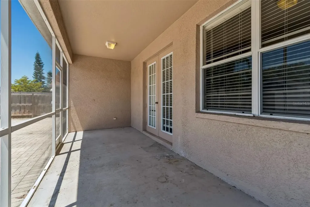 4789 Whispering Wind Avenue Tampa FL 33614