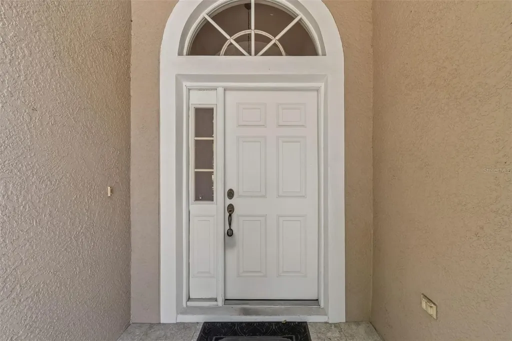 4789 Whispering Wind Avenue Tampa FL 33614