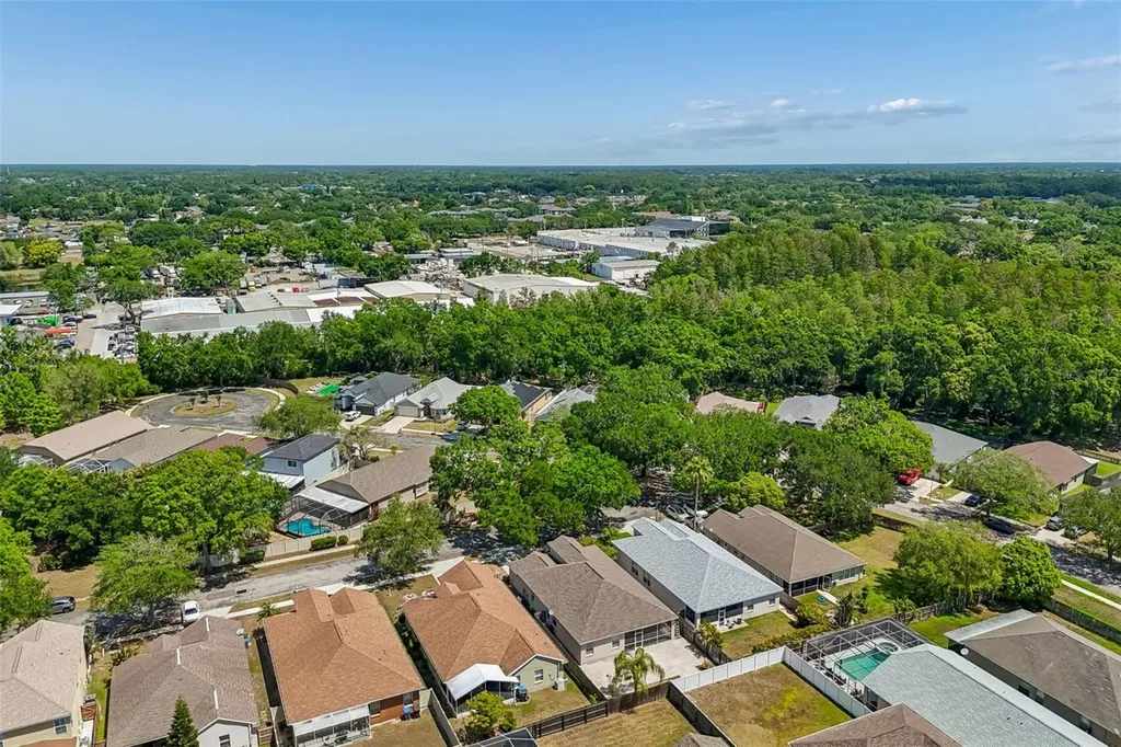 4789 Whispering Wind Avenue Tampa FL 33614