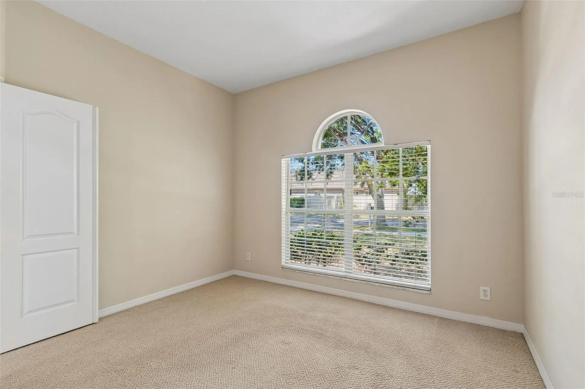 4789 Whispering Wind Avenue Tampa FL 33614