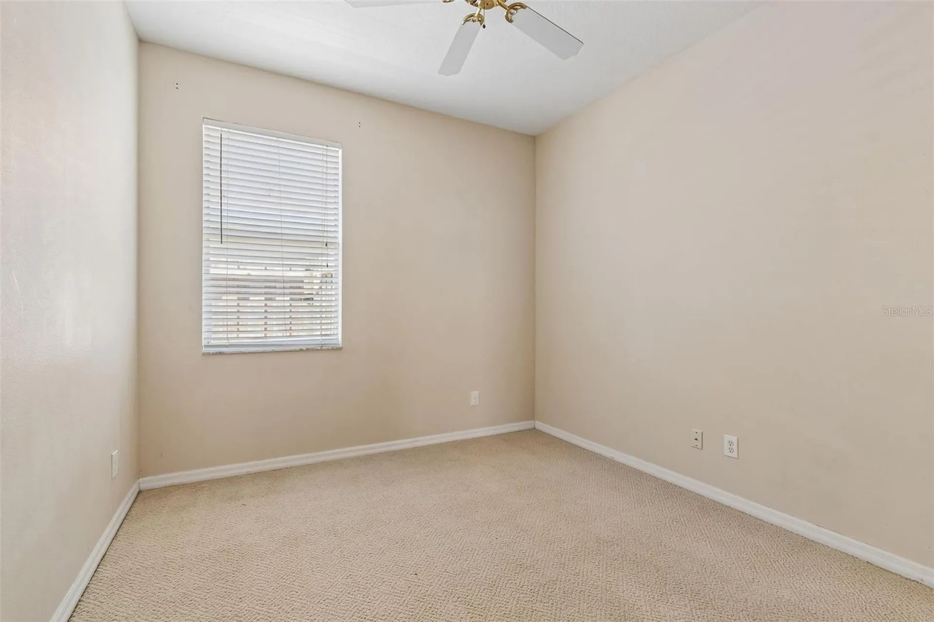 4789 Whispering Wind Avenue Tampa FL 33614