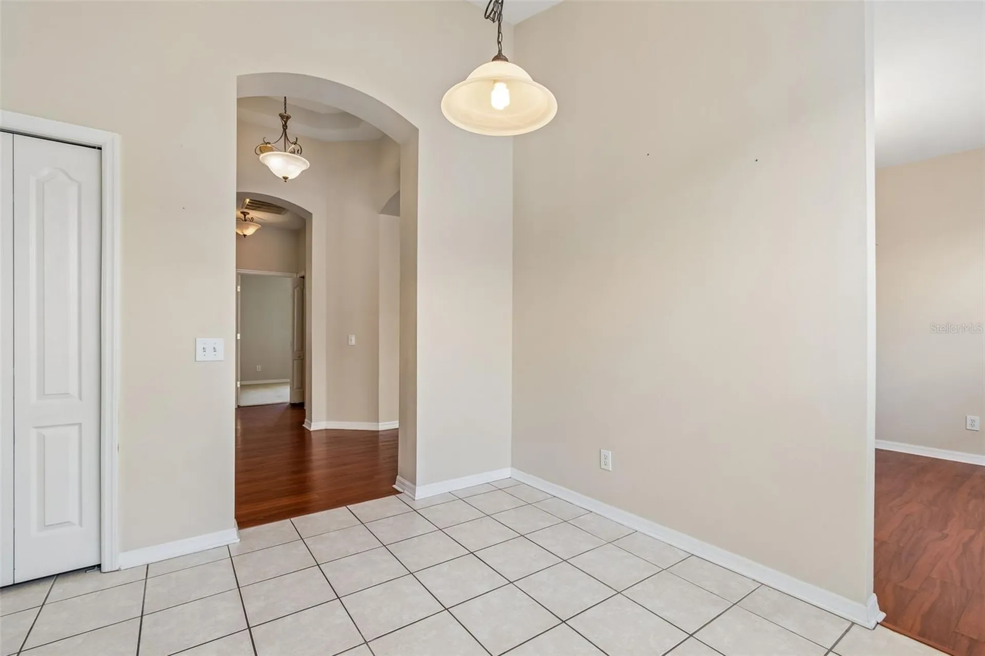 4789 Whispering Wind Avenue Tampa FL 33614