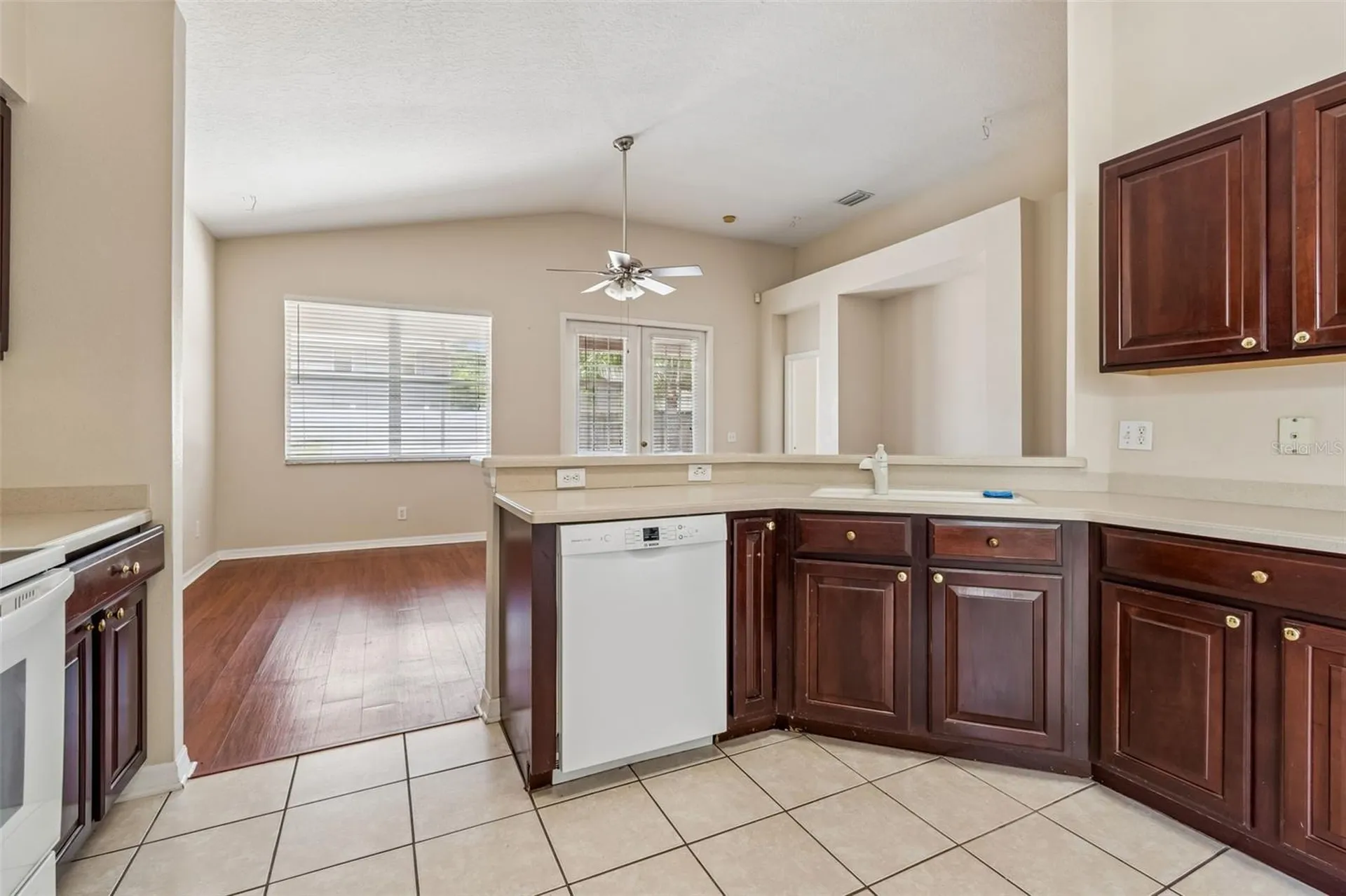 4789 Whispering Wind Avenue Tampa FL 33614
