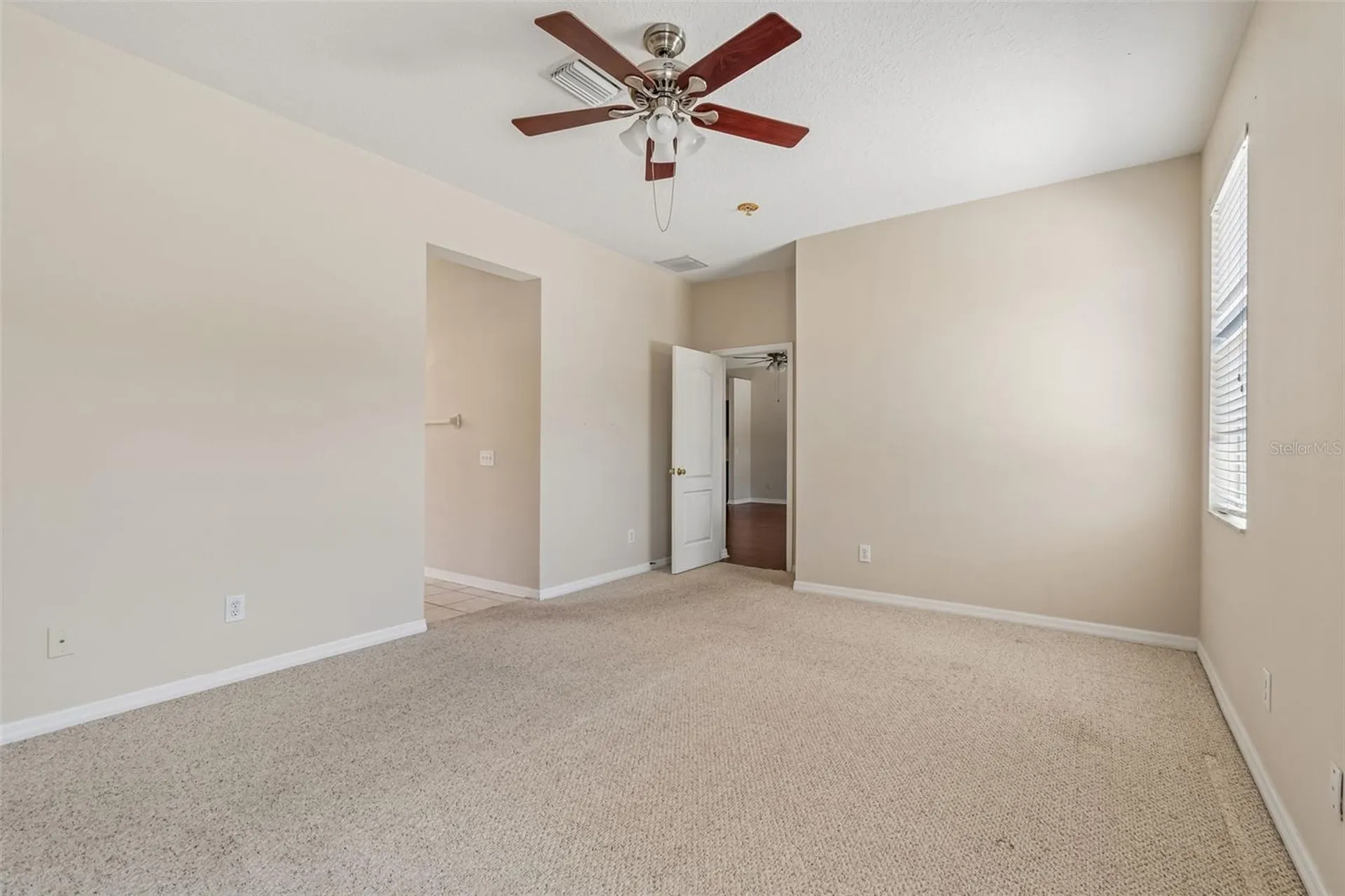 4789 Whispering Wind Avenue Tampa FL 33614