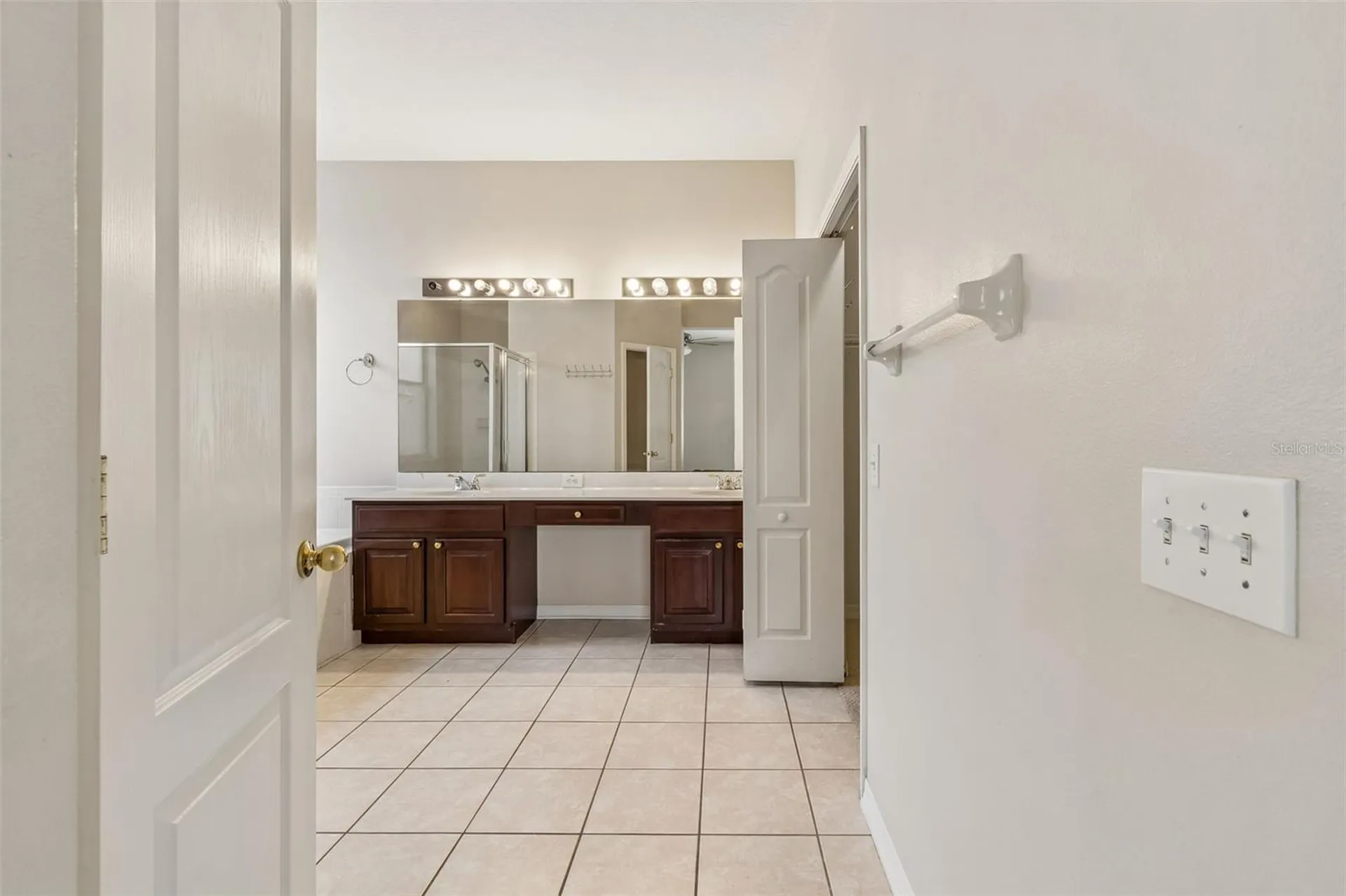 4789 Whispering Wind Avenue Tampa FL 33614