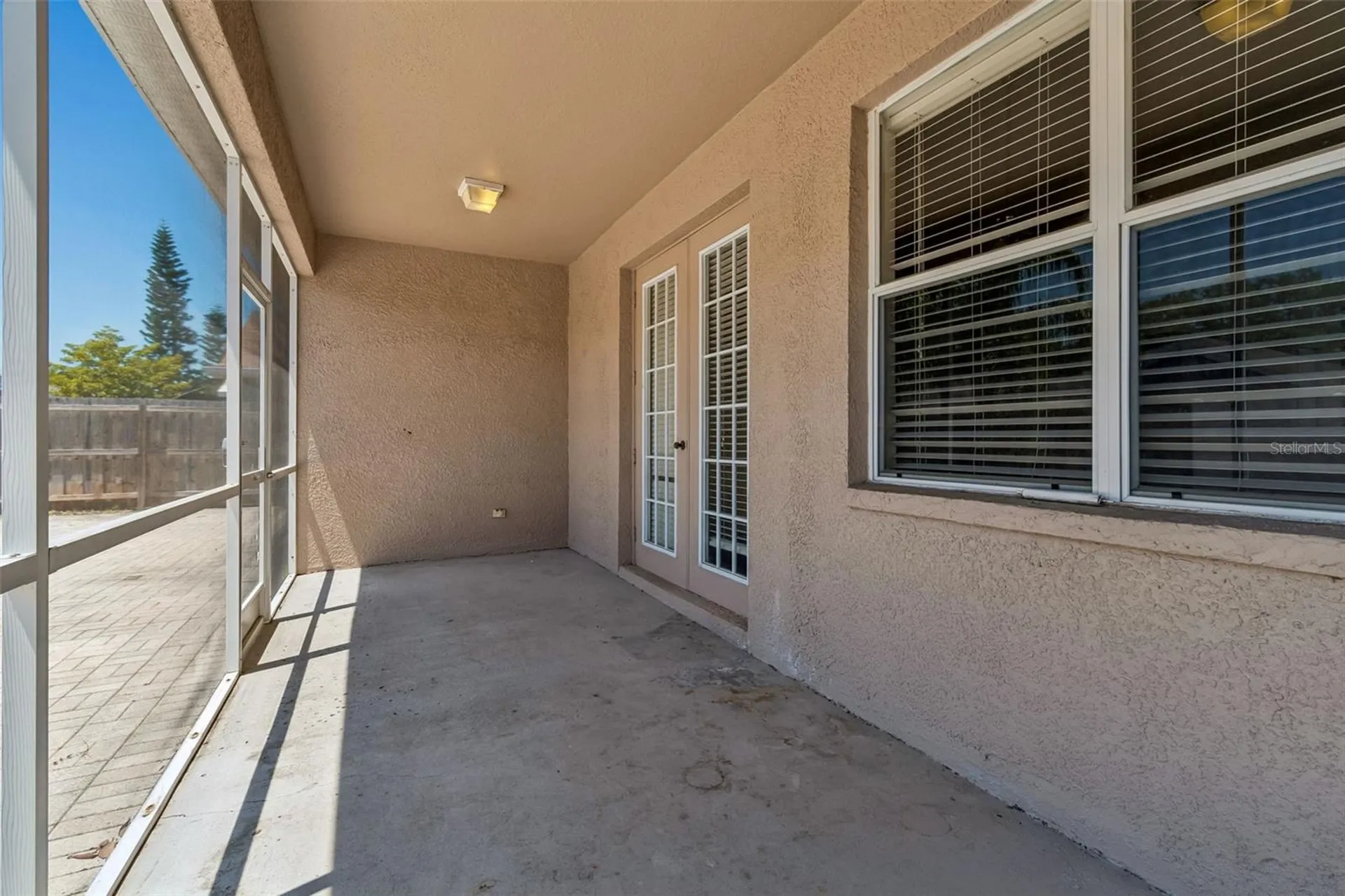 4789 Whispering Wind Avenue Tampa FL 33614
