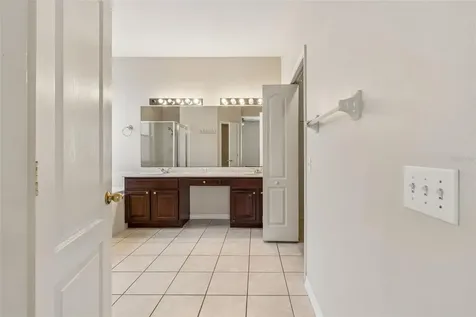 4789 Whispering Wind Avenue Tampa FL 33614