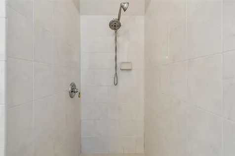 4789 Whispering Wind Avenue Tampa FL 33614