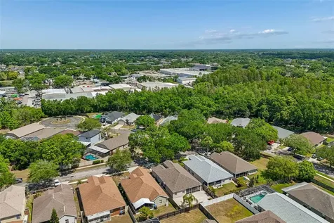 4789 Whispering Wind Avenue Tampa FL 33614